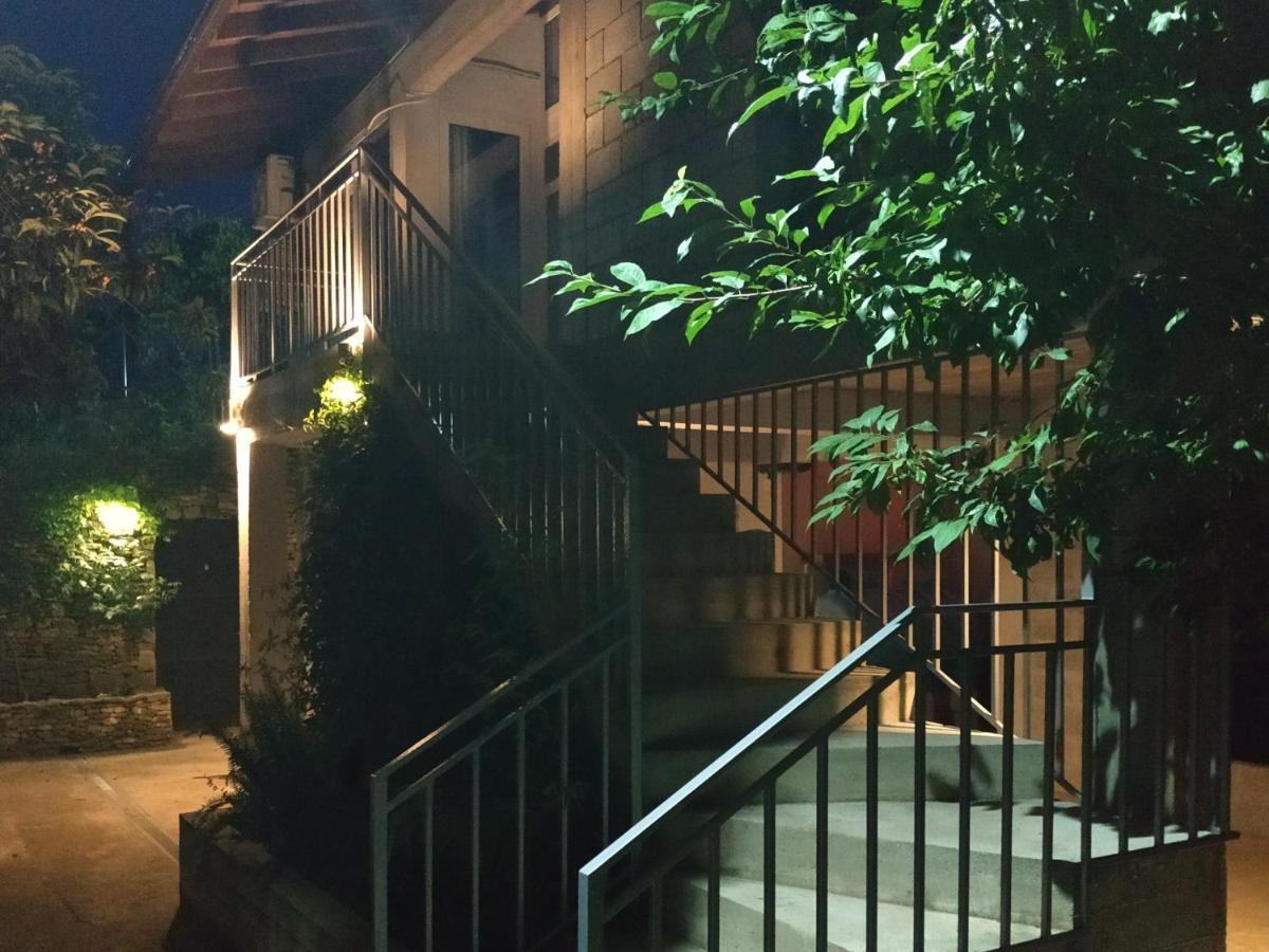 Время Че Suchumi Exteriér fotografie